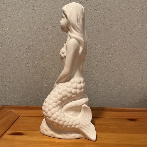 White Ceramic Mermaid Statue - Picture 2 of 11